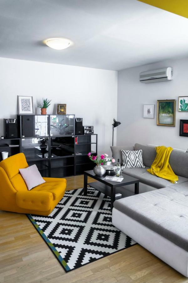 Pollock Apartment In Old Town Bratislava Luaran gambar